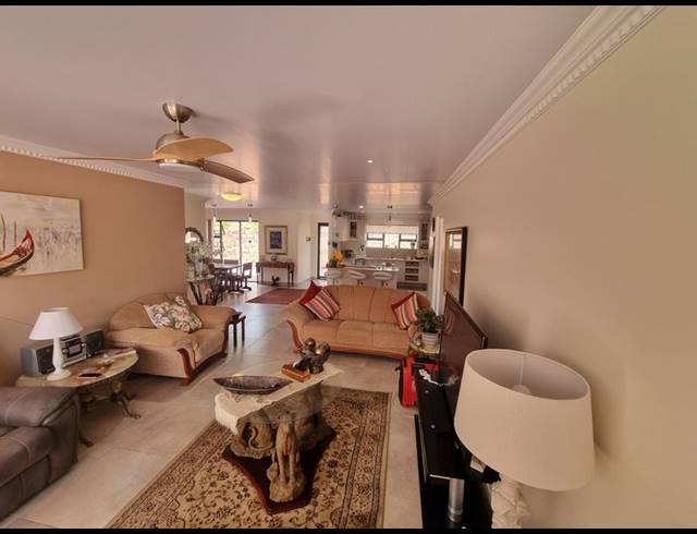 2 BEDROOM HOUSE FOR SALE IN HERSHAM